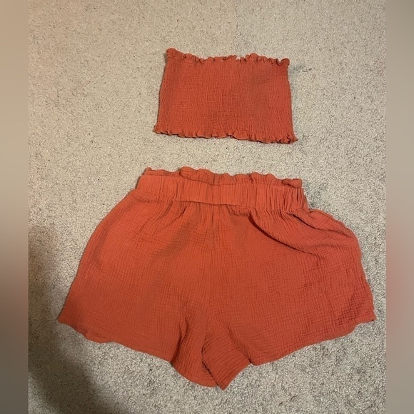 Mable Burnt Orange crop top and shorts set size medium - Picture 8 of 9